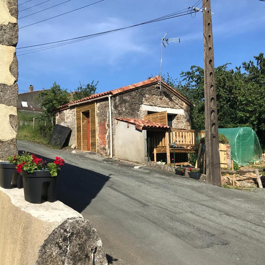 Le Petit Moulin Hotel Pouzauges Exterior photo